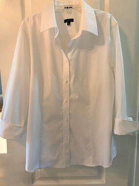 Talbots White Women’s Dress Shirt, Spread Collar and Turn Cuff Sleeves Size 10
